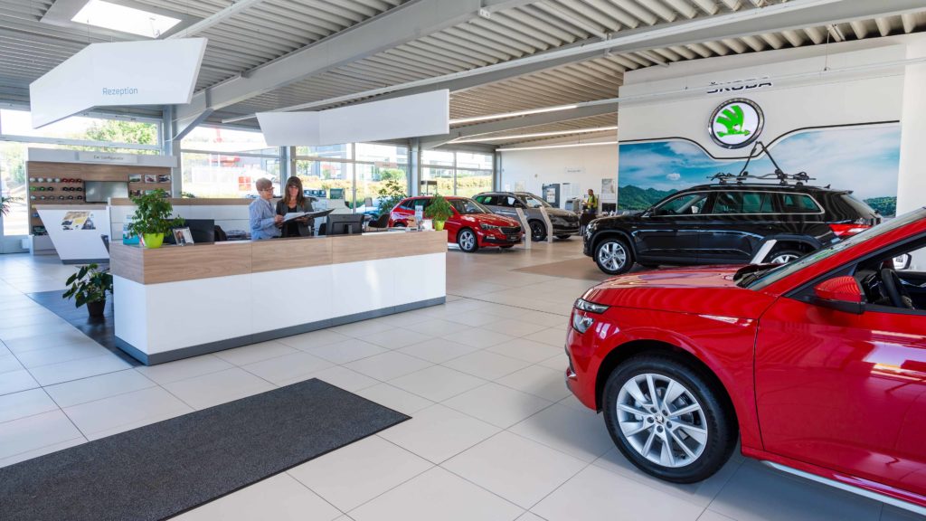 Autohaus Herold, Verkaufsraum Innenansicht